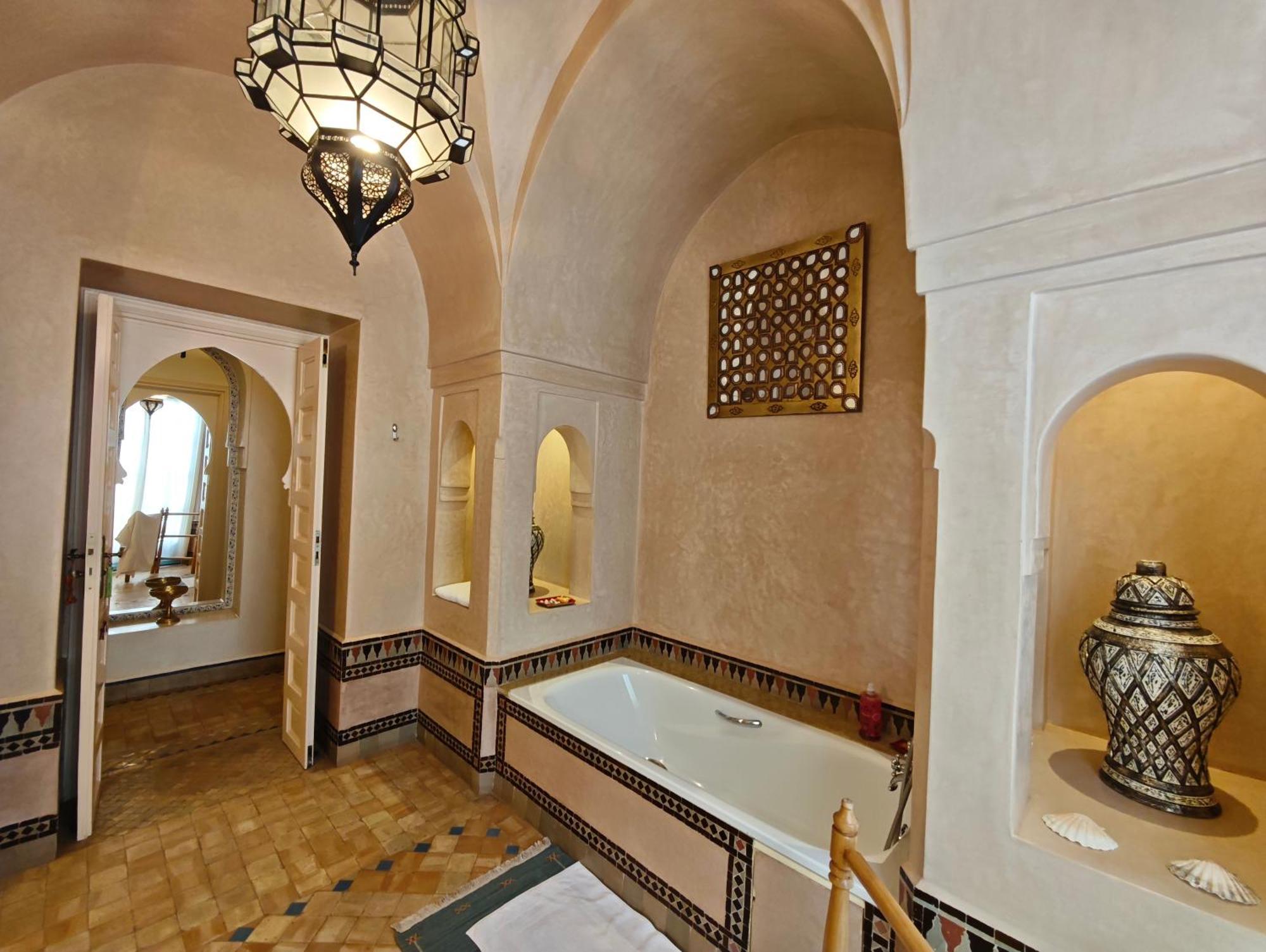 Marrakech, 7 Harmonia, Pour 6 Personnes Avec Piscine Privee